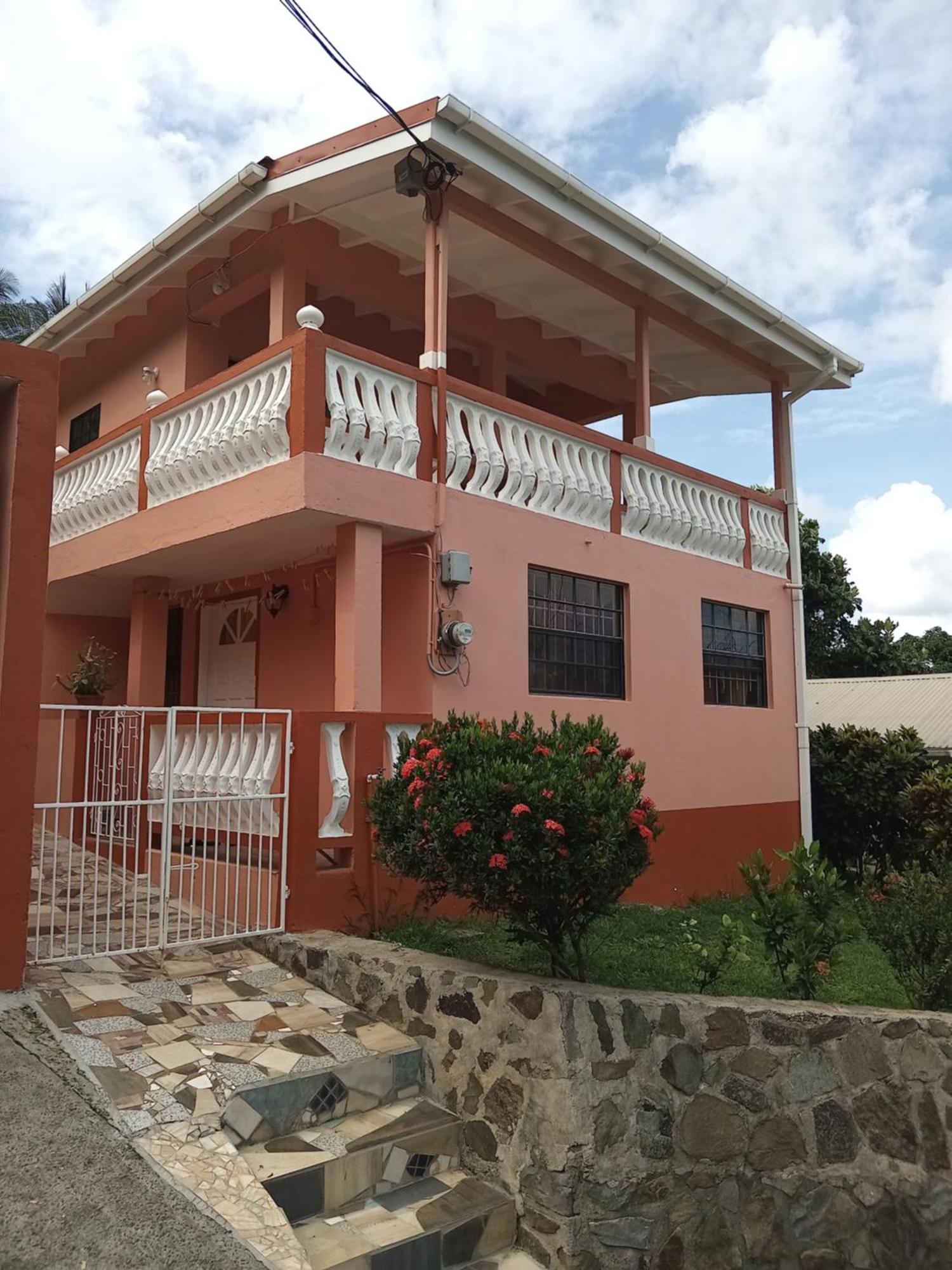 Angie'S Cove, Modern Get-Away Overlooking カストリーズ エクステリア 写真