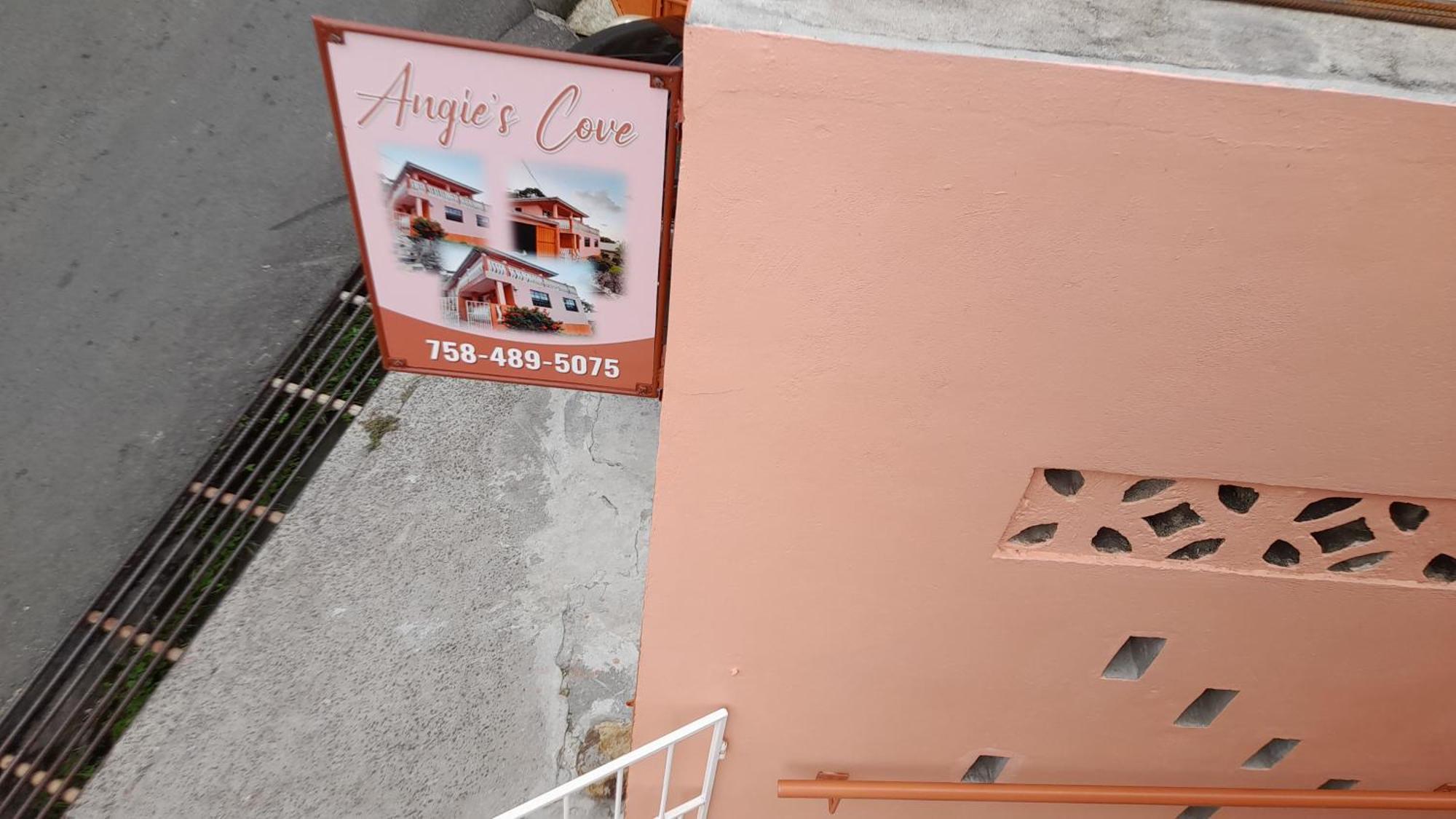 Angie'S Cove, Modern Get-Away Overlooking カストリーズ エクステリア 写真