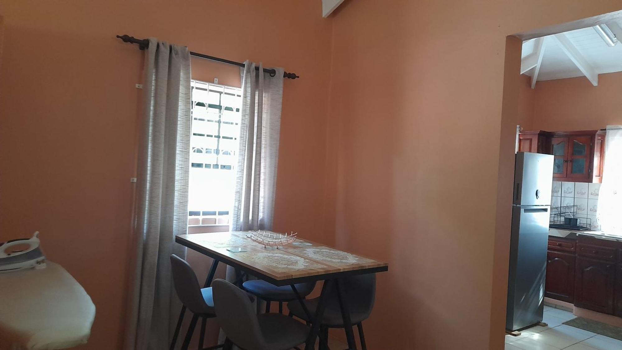 Angie'S Cove, Modern Get-Away Overlooking カストリーズ エクステリア 写真